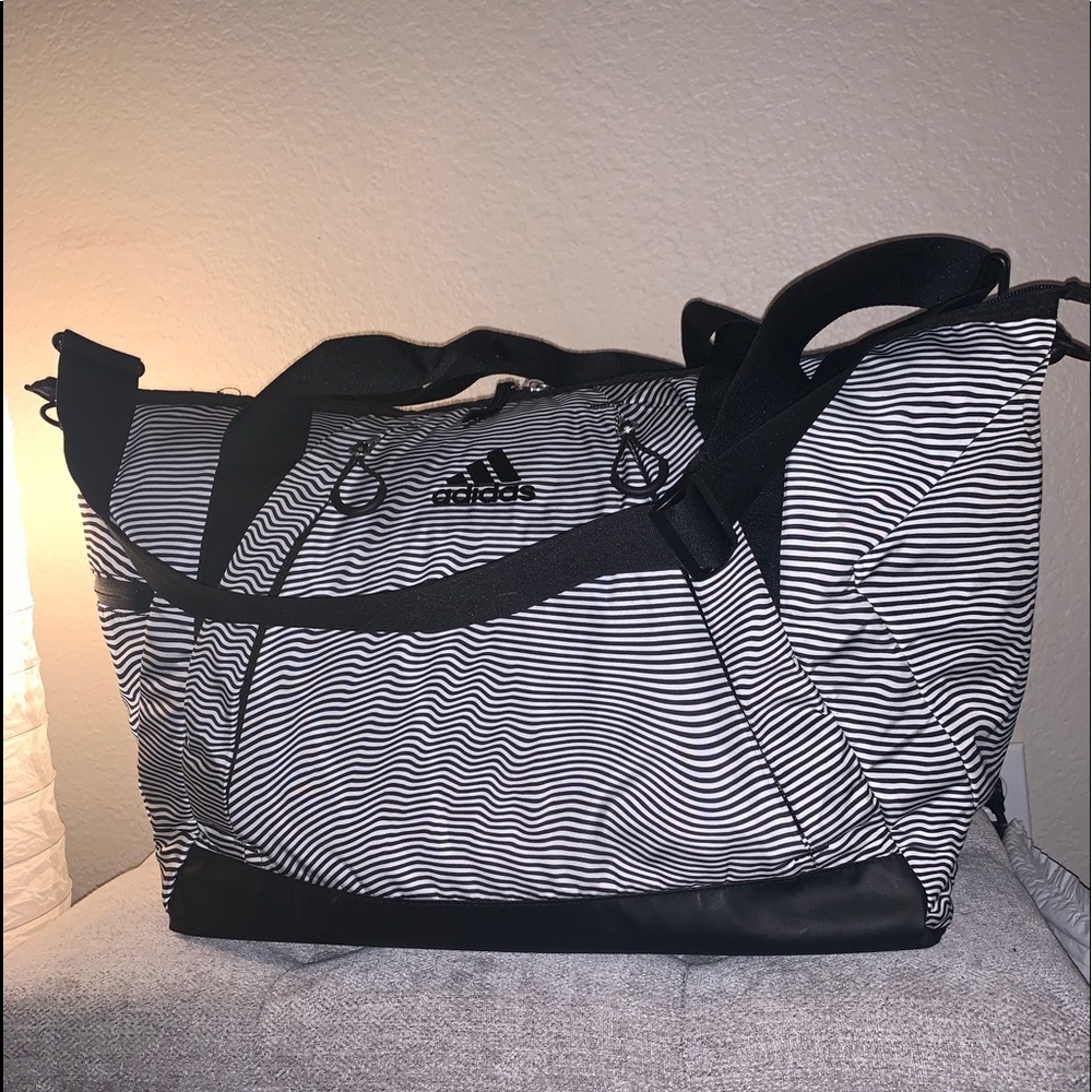 Adidas studio duffel / gym bag
